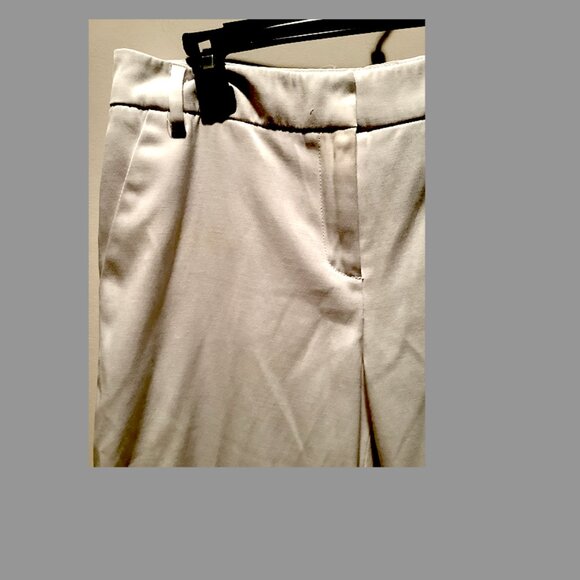 New Directions White cotton crop Pants  with scalloped hem, Size 8P - Picture 3 of 8